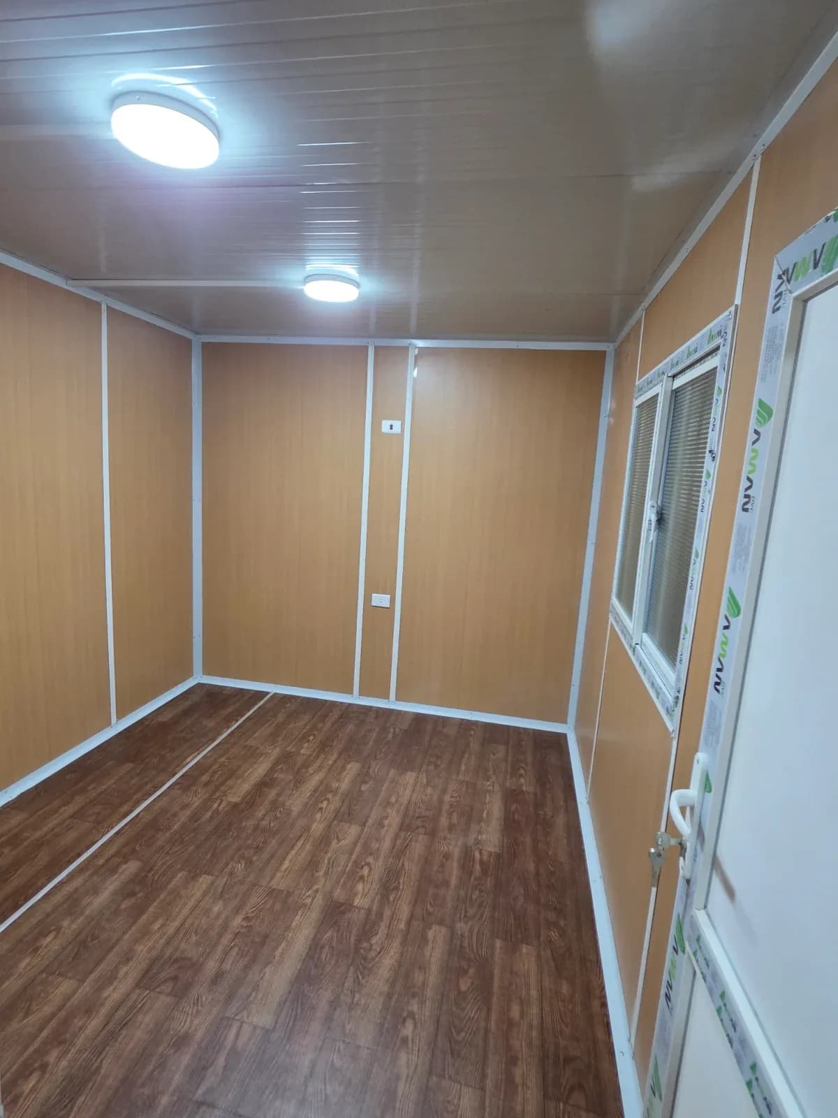 كرفان سكني 3×12 متر ساندويتش بانل – غرفتين وحمام ومطبخ – صورة 8