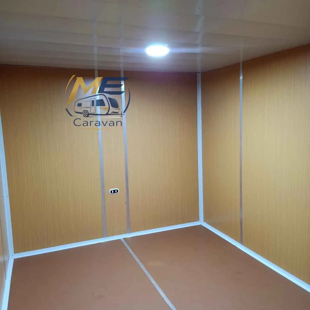 كرفان سكن عمال 3×9 متر بأسرّة – ساندويتش بانل معزول للمواقع – صورة 1